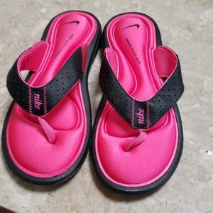Nike comfort foam sandals. Bright pink.